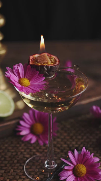 NAUGHTY PASSION MARTINI SPRITZ, 5% ABV, 150ML